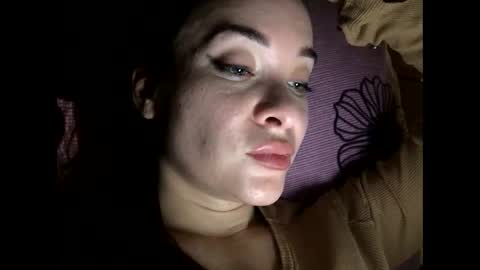 Snapshot of magggg658318 chatting on January 28, 2:21 pm magggg658318 online show from January 28, 2:21 pm