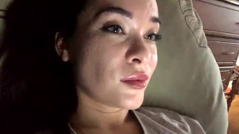 Snapshot of magggg658318 chatting on March 9, 2:21 pm magggg658318 online show from March 9, 2:21 pm