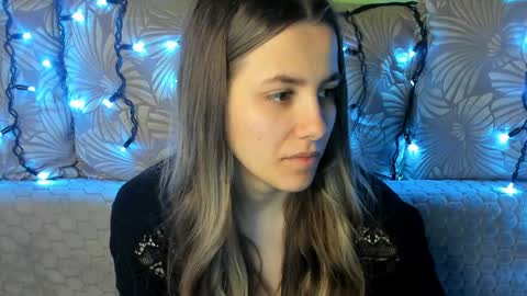 Maggie online show from April 29, 2:38 am