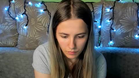Snapshot of maggiecake chatting on October 20, 2:27 am Maggie online show from October 20, 2:27 am