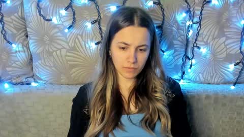 Maggie online show from May 3, 3:12 am