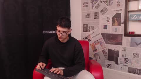 Snapshot of magic_boy01 chatting on January 30, 1:31 pm Damian Rivers online show from January 30, 1:31 pm