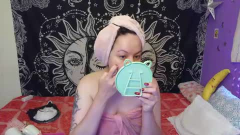 Claire online show from July 23, 11:30 am