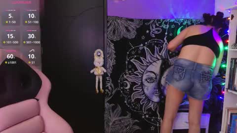 Claire online show from November 27, 11:01 pm