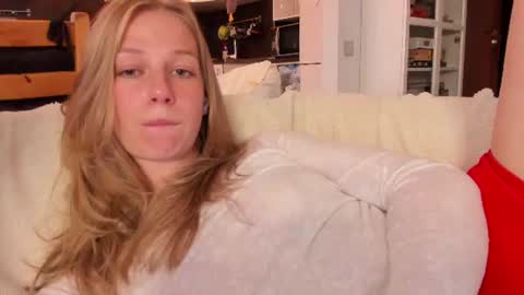 Alice  online show from August 6, 1:53 pm