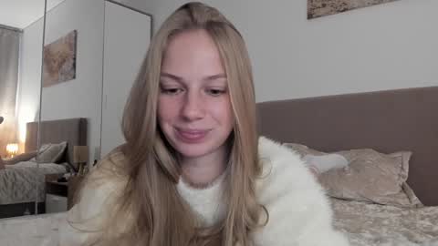 Alice  online show from October 24, 12:50 pm