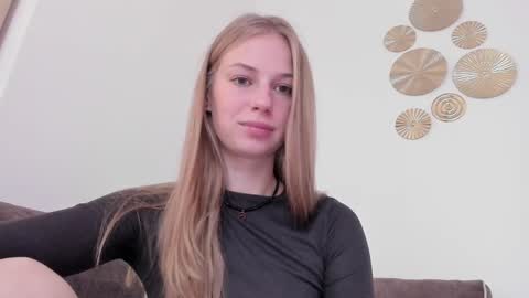 Alice  online show from November 1, 12:26 pm