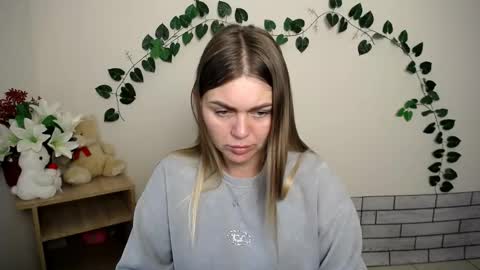 magic_katarina_ online show from October 15, 7:21 am