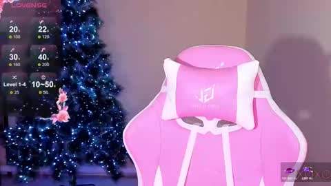 Snapshot of magicladyy chatting on December 30, 10:34 pm Angel online show from December 30, 10:34 pm