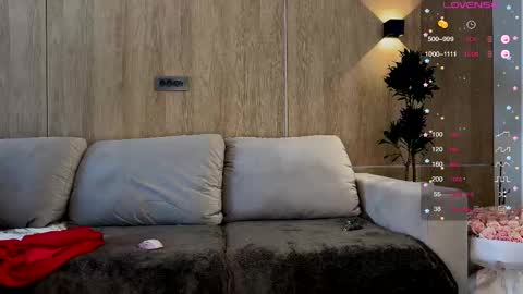 magicpeaach online show from February 27, 10:01 am