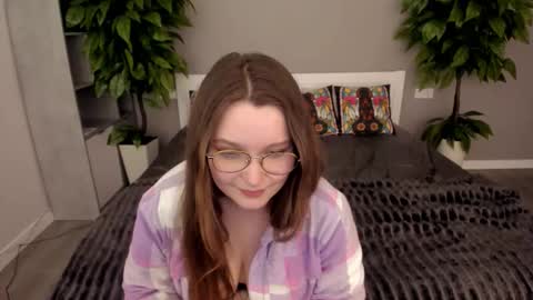 Emily online show from November 12, 2:41 pm