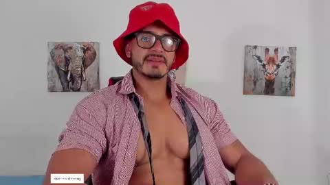 Magnusclark online show from July 28, 8:52 pm