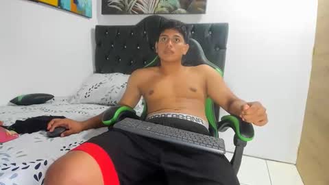 M A G N U S T online show from April 16, 2:11 am