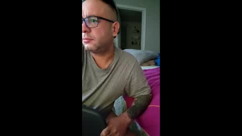 Diandlin online show from April 24, 5:15 pm