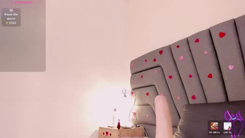 maia_520 online show from January 14, 7:00 pm