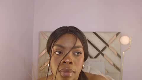 Maia Charris online show from June 13, 12:37 pm