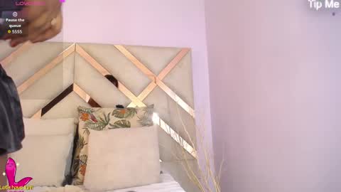 Maia Charris online show from April 24, 12:40 pm