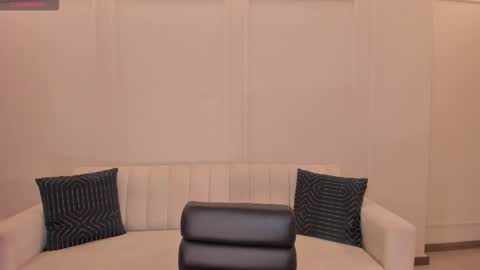  Maia  online show from January 15, 9:12 pm