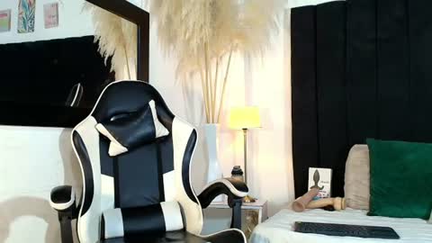 maicolparker0 online show from June 24, 1:07 pm