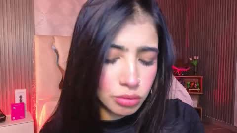 maiily_tay online show from March 17, 7:30 pm