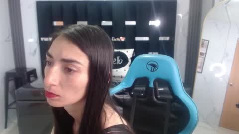 Snapshot of maily_a_ chatting on October 7, 3:02 am Maily online show from October 7, 3:02 am