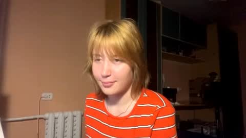 Evie online show from June 21, 5:30 pm