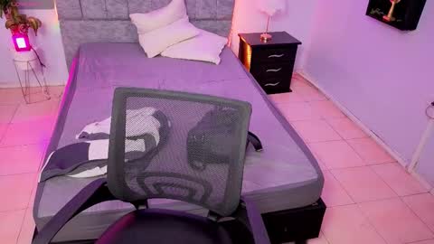 MAITE STONE1 online show from December 21, 3:35 am