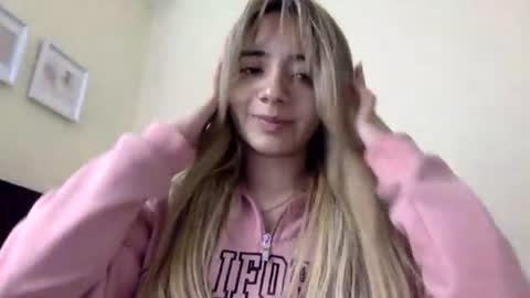 majo_gomezz online show from July 17, 3:30 am