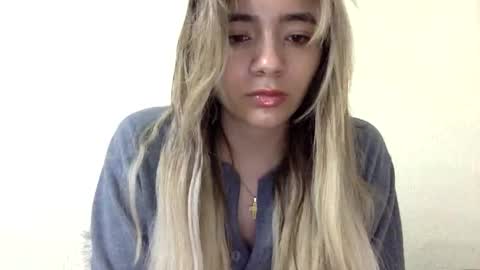 majo_gomezz online show from April 25, 3:52 am