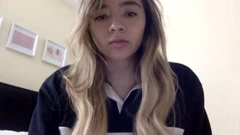 majo_gomezz online show from August 2, 2:46 am