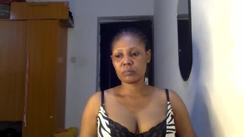 Snapshot of make_me_creamyyy chatting on January 8, 9:34 pm olivia online show from January 8, 9:34 pm