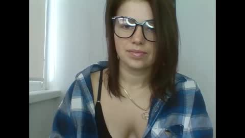 make_mesmile online show from April 24, 6:15 am