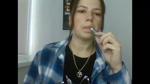 make_mesmile online show from April 25, 6:37 am