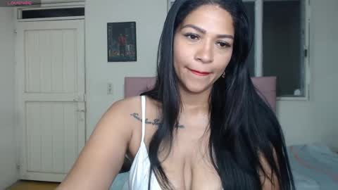 MAKENNAA online show from April 27, 10:46 am