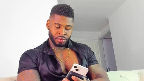 Makonnen online show from November 4, 4:36 am