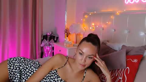 Lia  online show from December 20, 12:12 pm