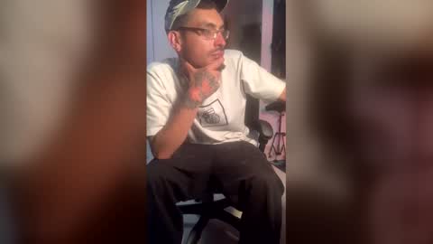 malek_xarx online show from March 13, 3:43 am