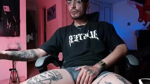 malek_xarx online show from March 18, 4:29 am