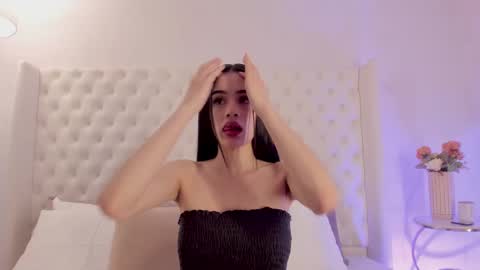 Snapshot of malena_angel_ chatting on February 14, 8:05 pm Malena Angel online show from February 14, 8:05 pm