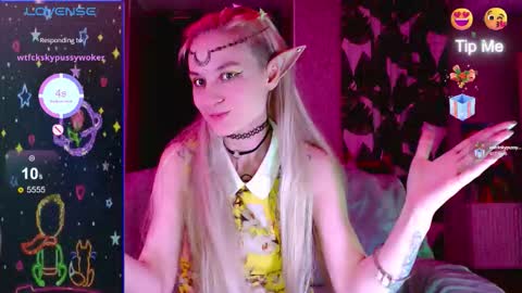 Snapshot of mali_sia chatting on October 16, 9:24 pm Mischelle online show from October 16, 9:24 pm