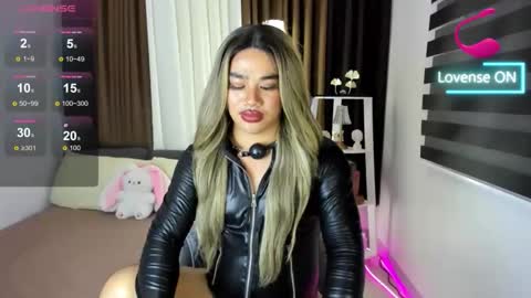 malia online show from February 13, 11:08 pm