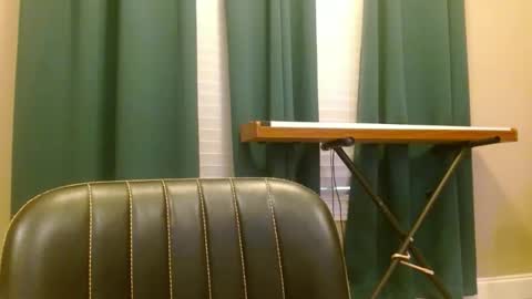 malia_skye online show from November 26, 4:32 am