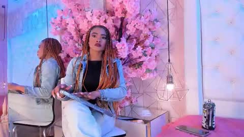 Malika soleil  online show from March 8, 5:00 am