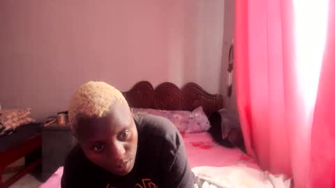 Snapshot of malkianyuki chatting on October 21, 8:41 am malkianyuki online show from October 21, 8:41 am