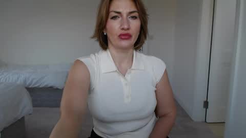 mallinia online show from March 9, 4:55 pm