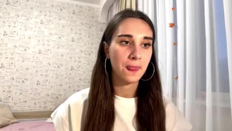 Lory online show from November 20, 1:42 pm