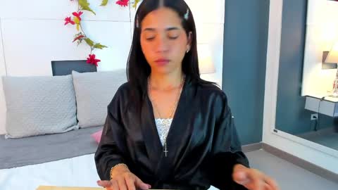  MALORI  online show from April 29, 5:40 pm