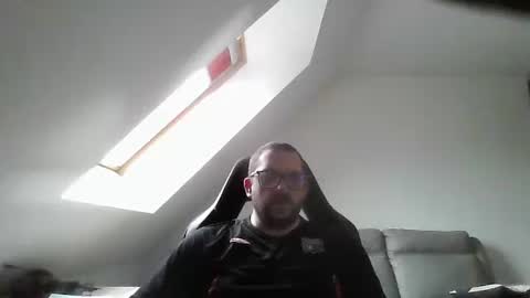 breton online show from March 1, 5:17 pm