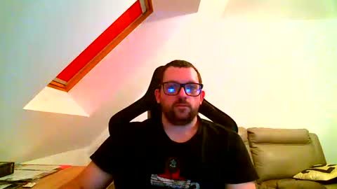 breton online show from December 14, 11:00 pm