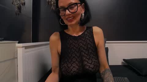 ioana love online show from March 6, 11:37 pm